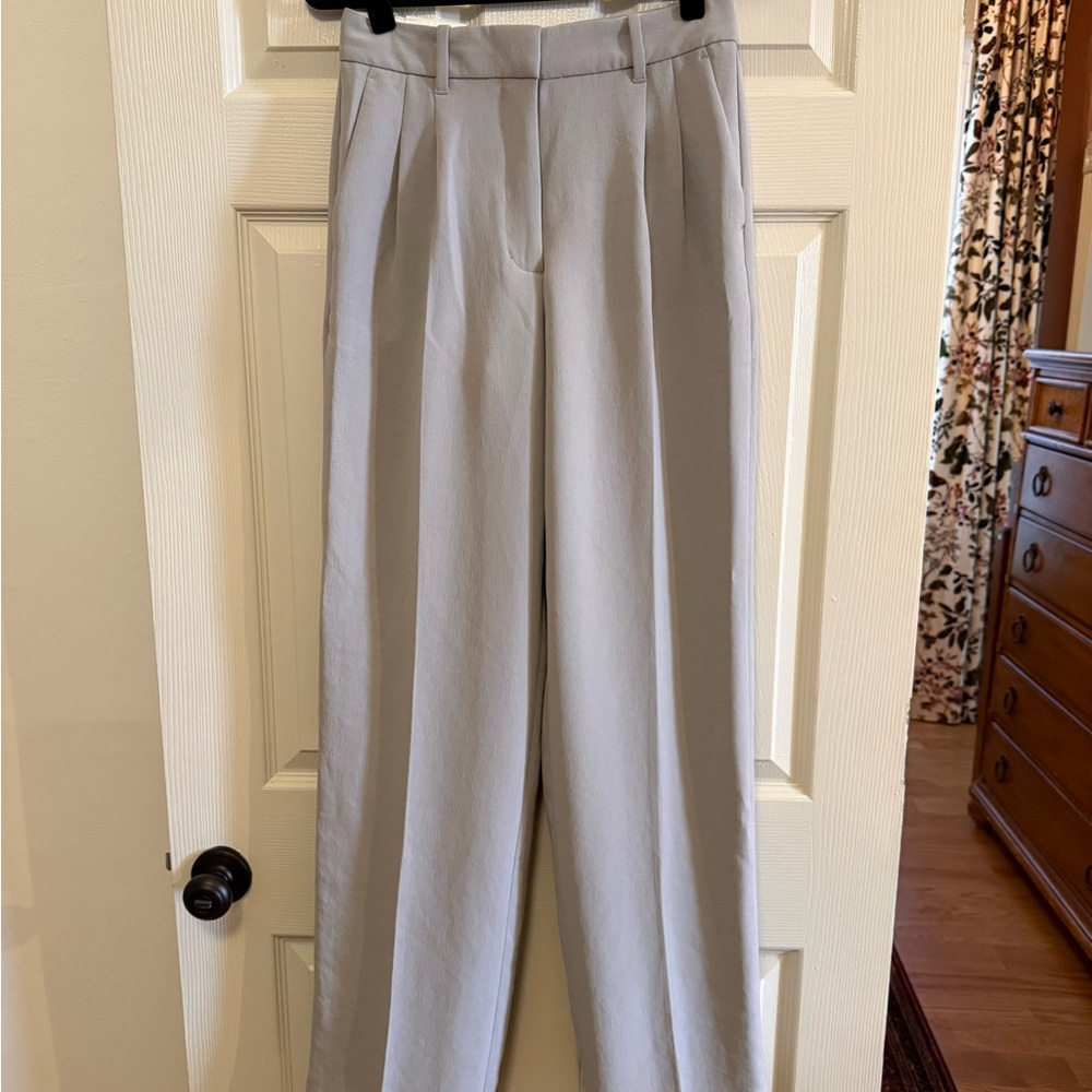 Aritzia The Effortless Pant